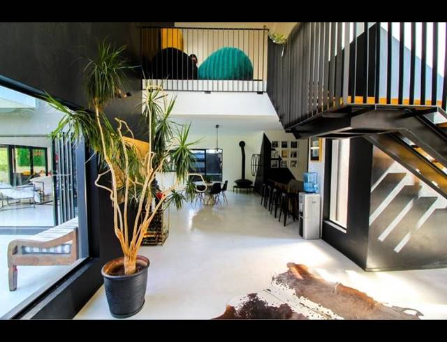 4 BEDROOM HOUSE FOR SALE IN EYE OF AFRICA